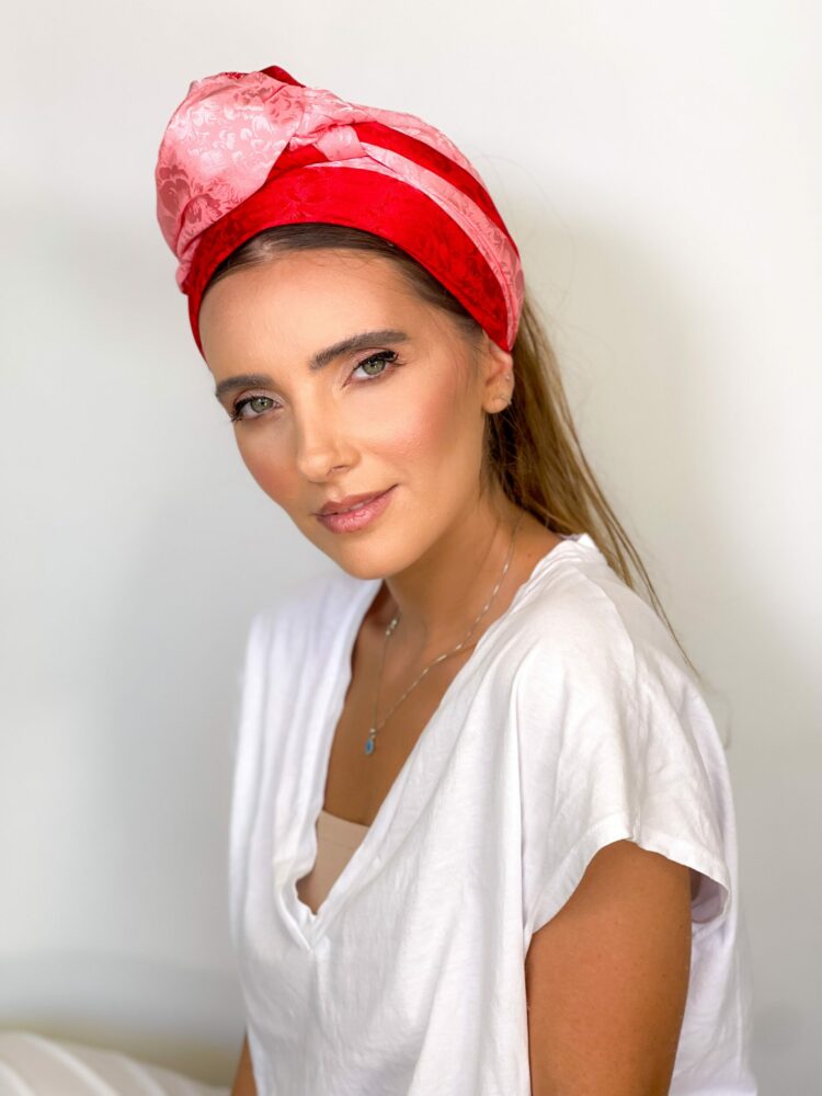 ⁦כיסוי ראש לונג -משולב אדום פוקסיה⁩ – תמונה ⁦4⁩