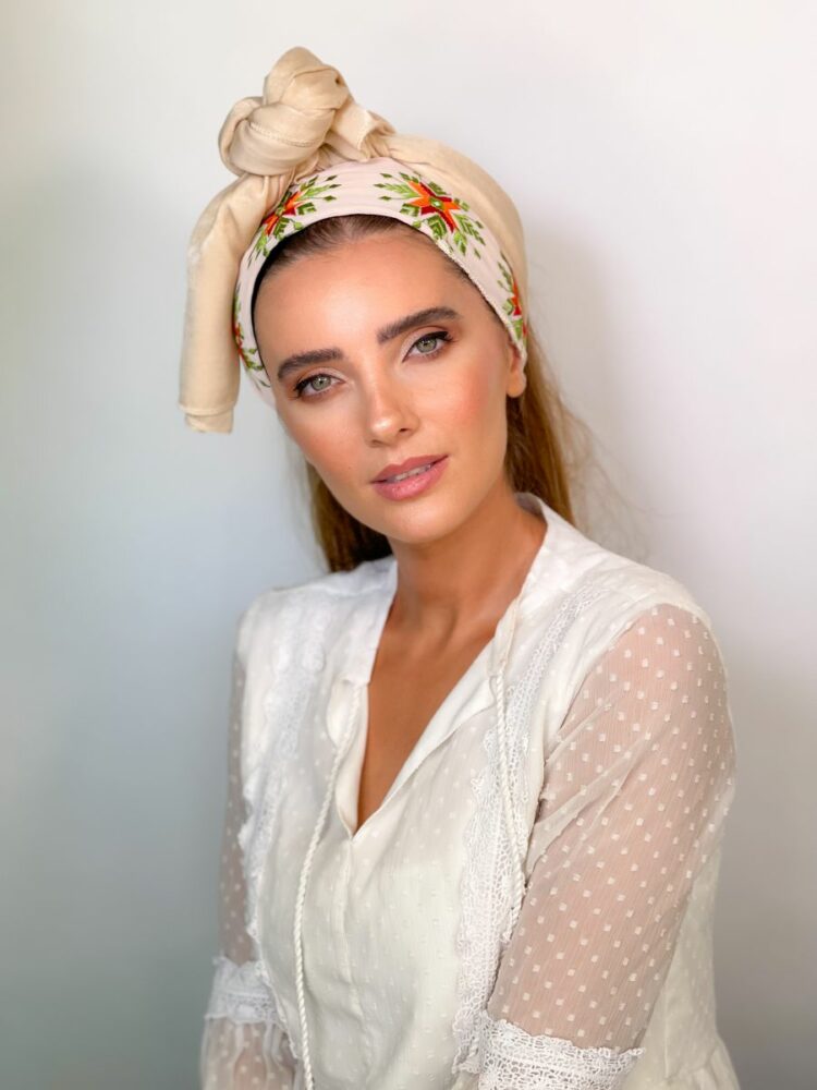 ⁦כיסוי ראש לונג - צבע שקד⁩ – תמונה ⁦2⁩