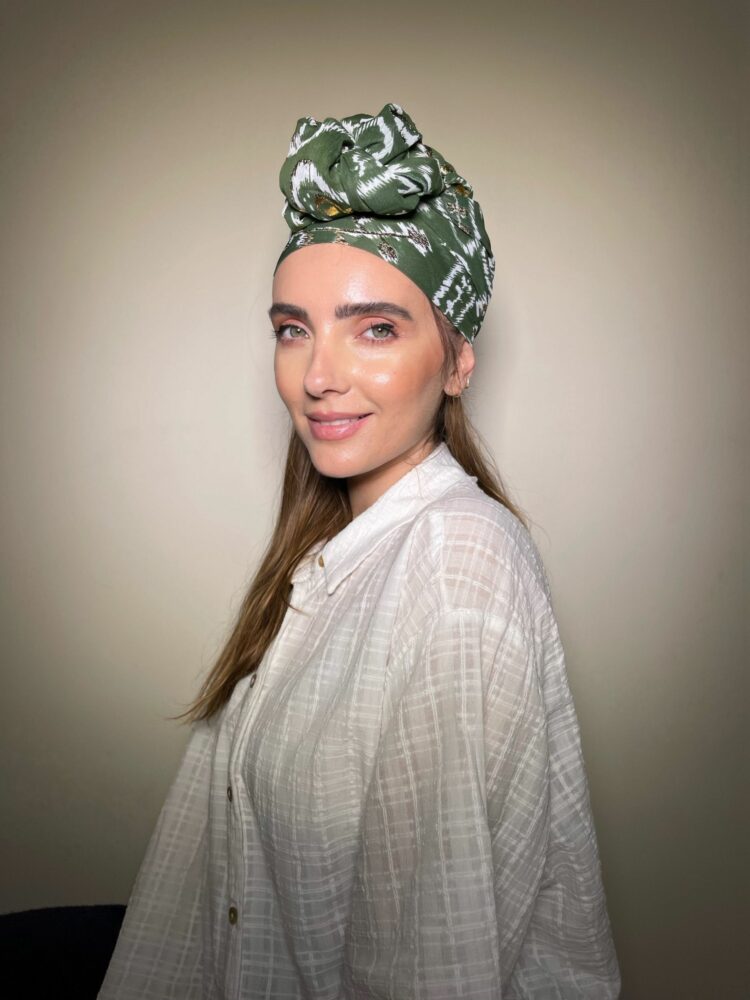 ⁦כיסוי ראש לונג - ירוק זית שילוב זהב⁩ – תמונה ⁦3⁩