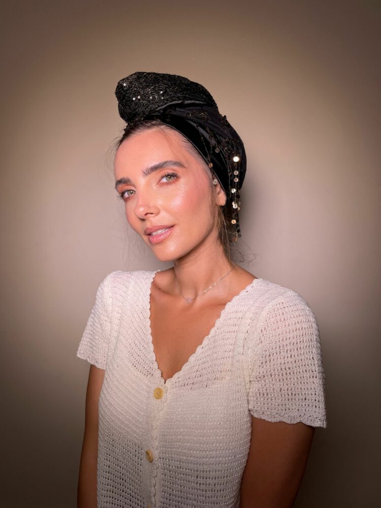 ⁦כיסוי ראש לונג - משולב שחור זהב⁩ – תמונה ⁦4⁩