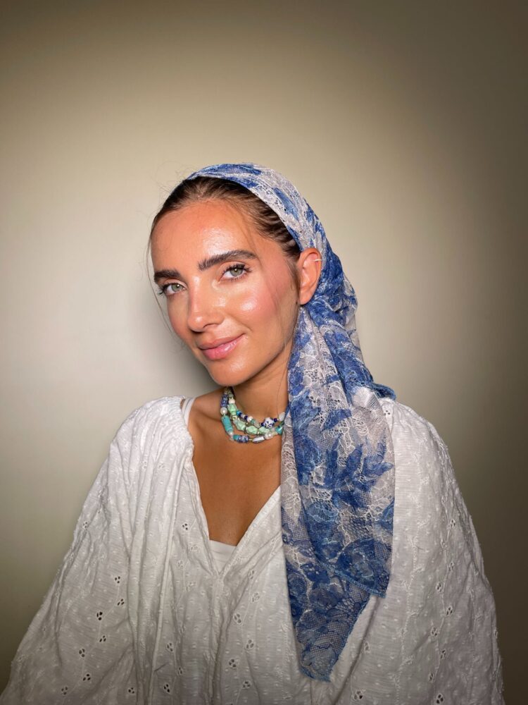 מטפחת מרובעת - שלום