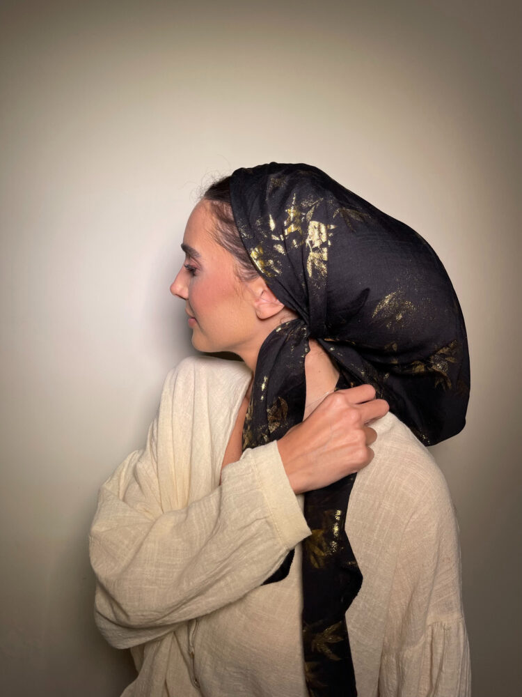 מטפחת מרובעת - שחור מוזהב