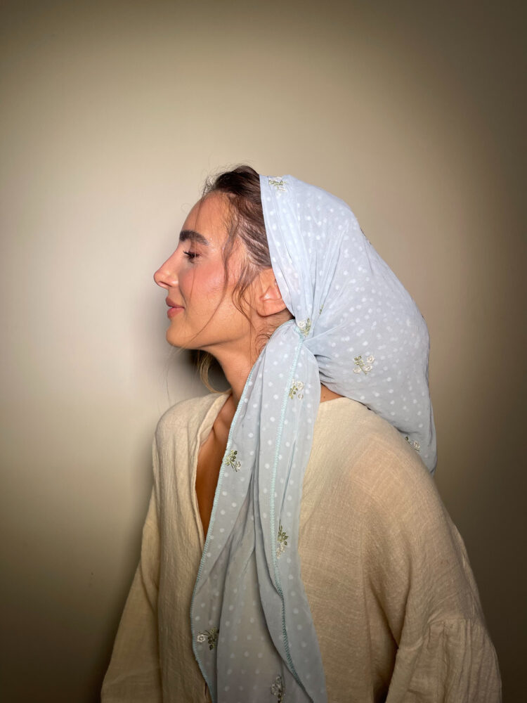 ⁦מטפחת מרובעת - בייבי בלו⁩ – תמונה ⁦2⁩