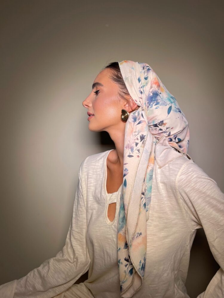 ⁦מטפחת מרובעת - ציור במכחול⁩ – תמונה ⁦3⁩