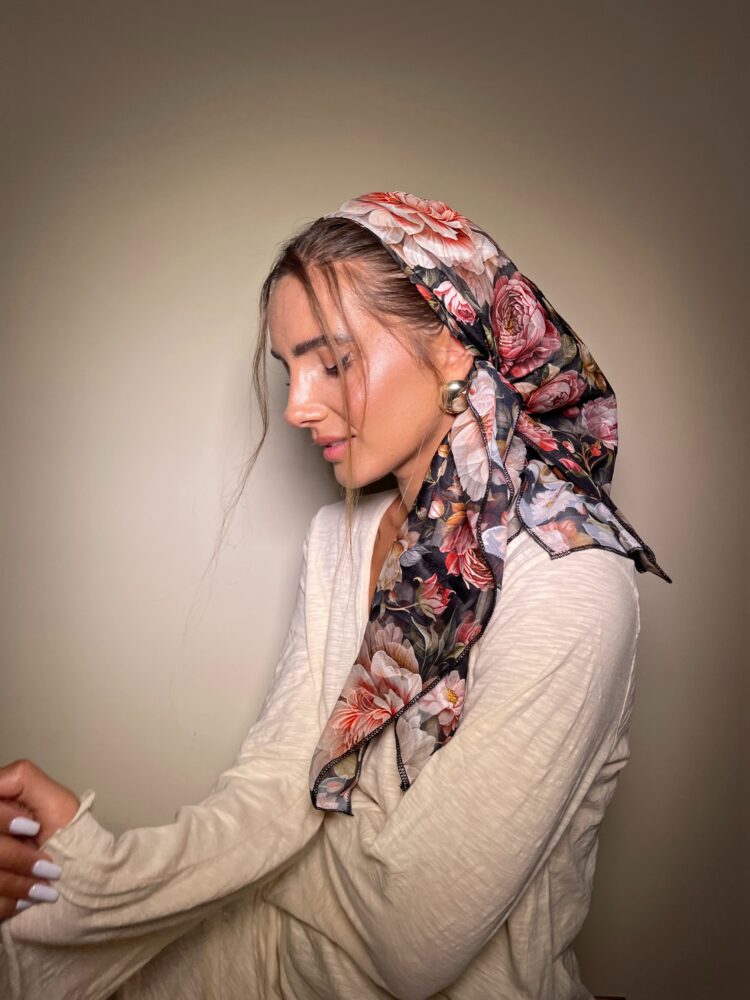 ⁦מטפחת מרובעת - SAYNA⁩ – תמונה ⁦2⁩