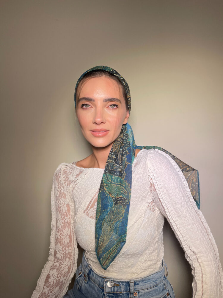 ⁦מטפחת מרובעת - YASMIN⁩ – תמונה ⁦2⁩