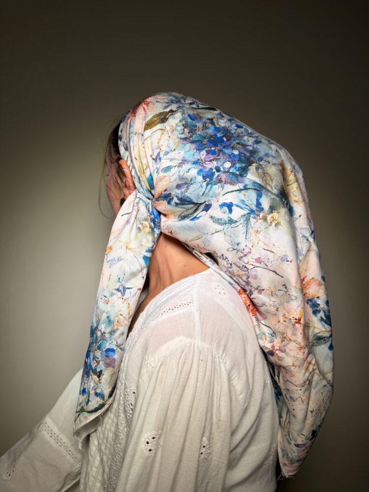 ⁦מטפחת מרובעת -קוראל⁩ – תמונה ⁦3⁩