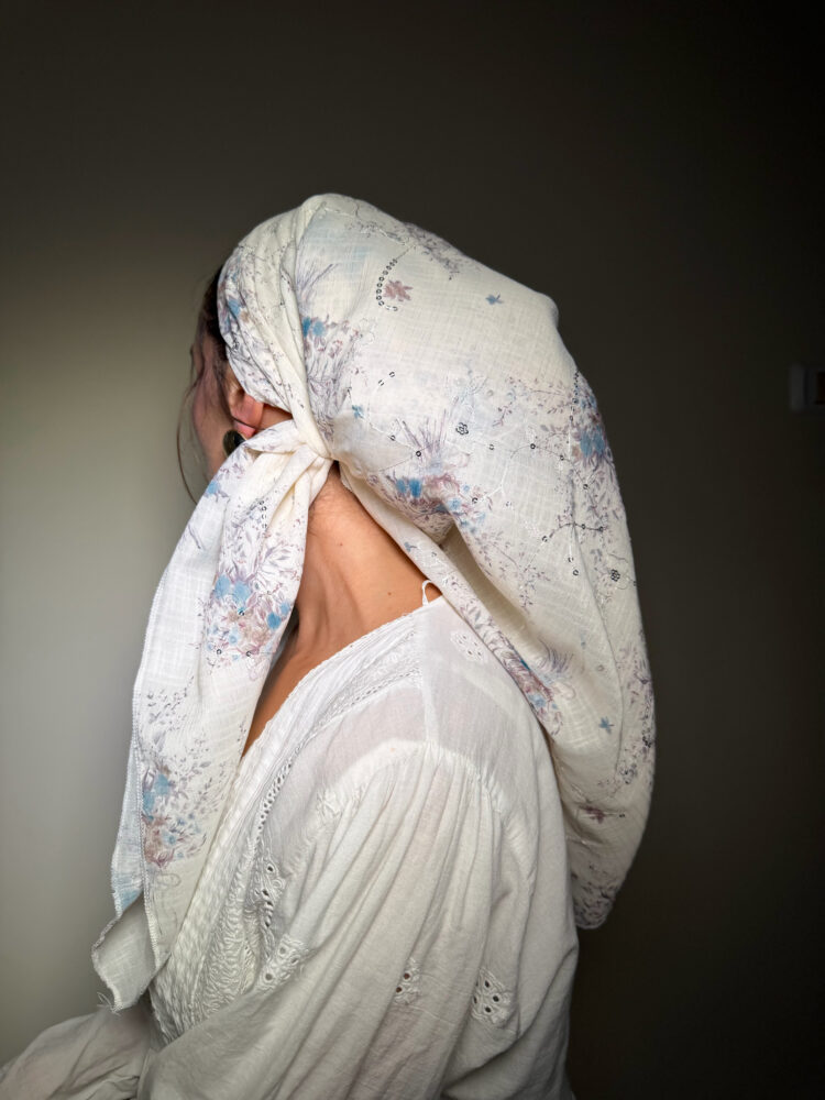⁦מטפחת מרובעת-עלה⁩ – תמונה ⁦2⁩