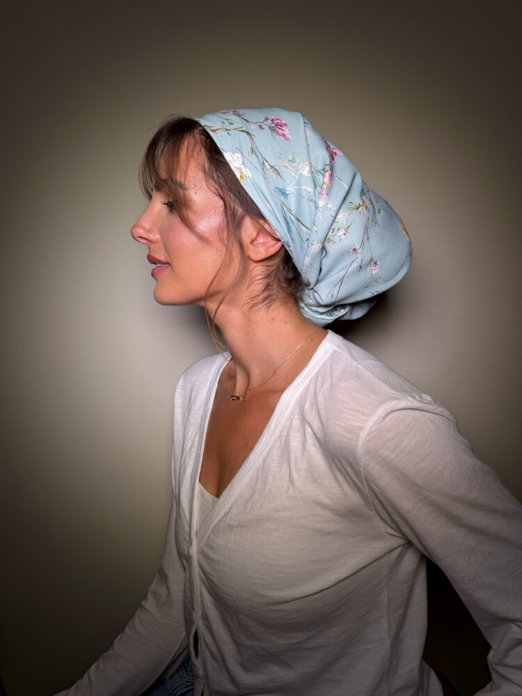 ⁦מטפחת מרובעת-ורד⁩ – תמונה ⁦3⁩