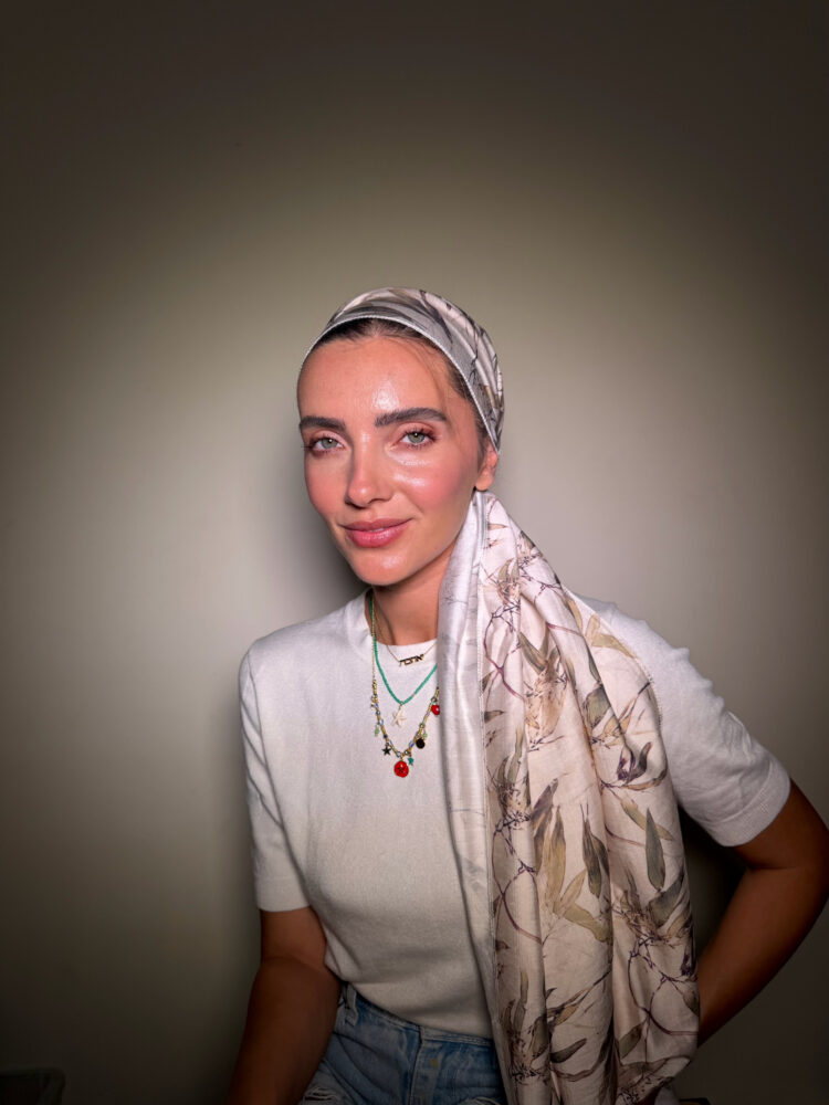 ⁦מטפחת מרובעת - גליה⁩ – תמונה ⁦2⁩
