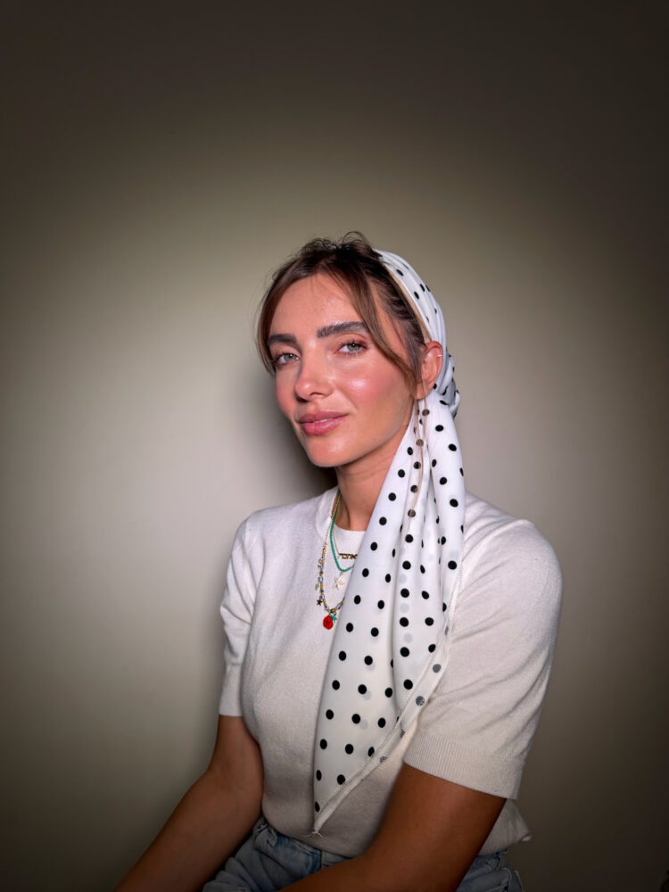 מטפחת מרובעת - יונה