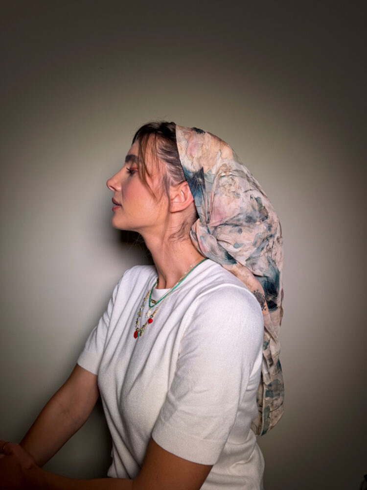 ⁦מטפחת מרובעת -קארינה⁩ – תמונה ⁦2⁩
