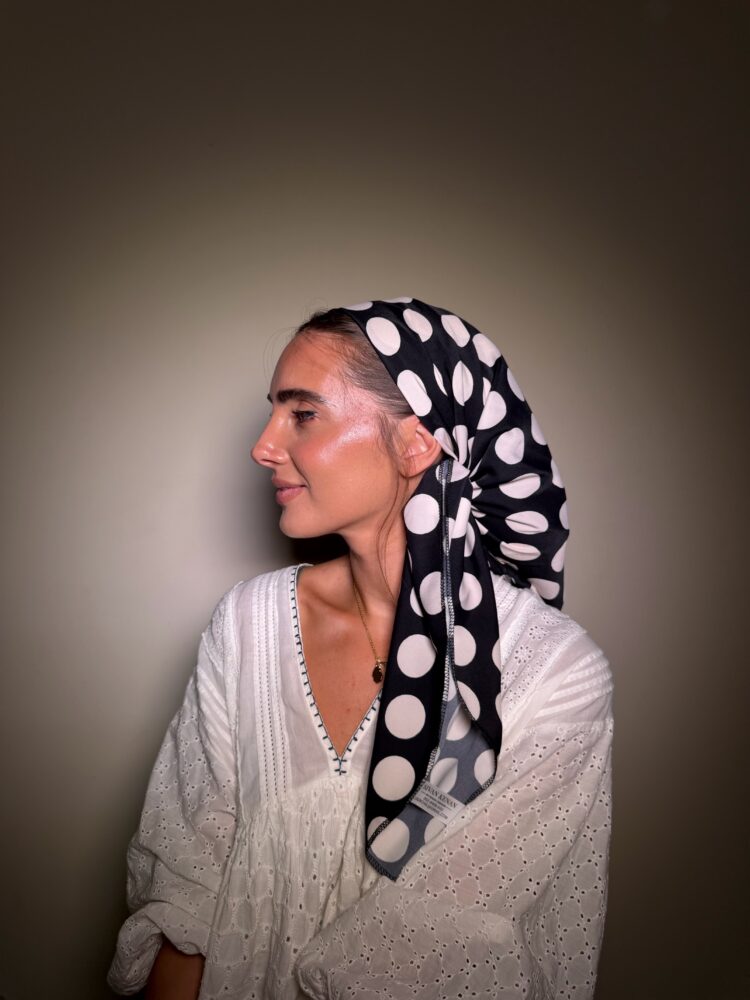 מטפחת מרובעת -ויקי