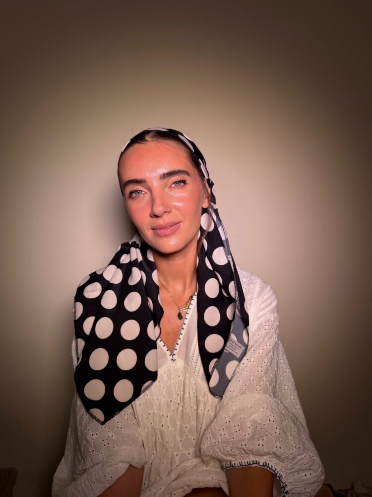 ⁦מטפחת מרובעת -ויקי⁩ – תמונה ⁦3⁩