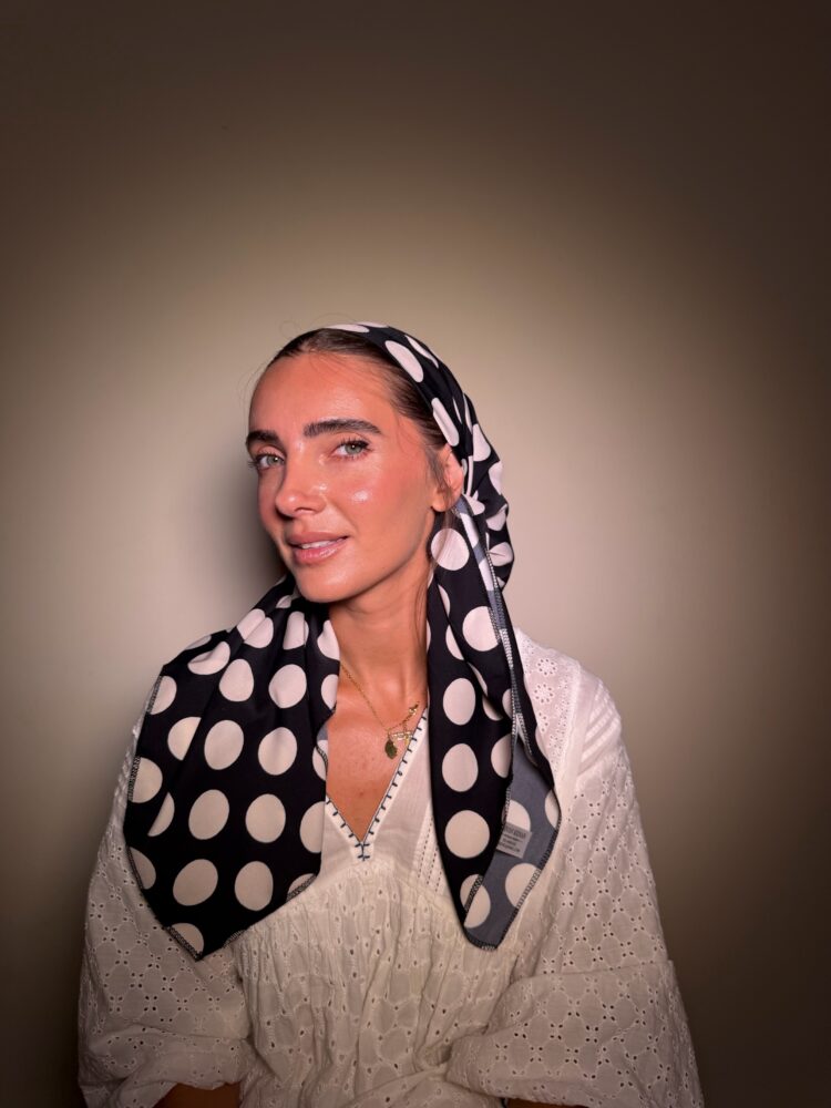 ⁦מטפחת מרובעת -ויקי⁩ – תמונה ⁦2⁩