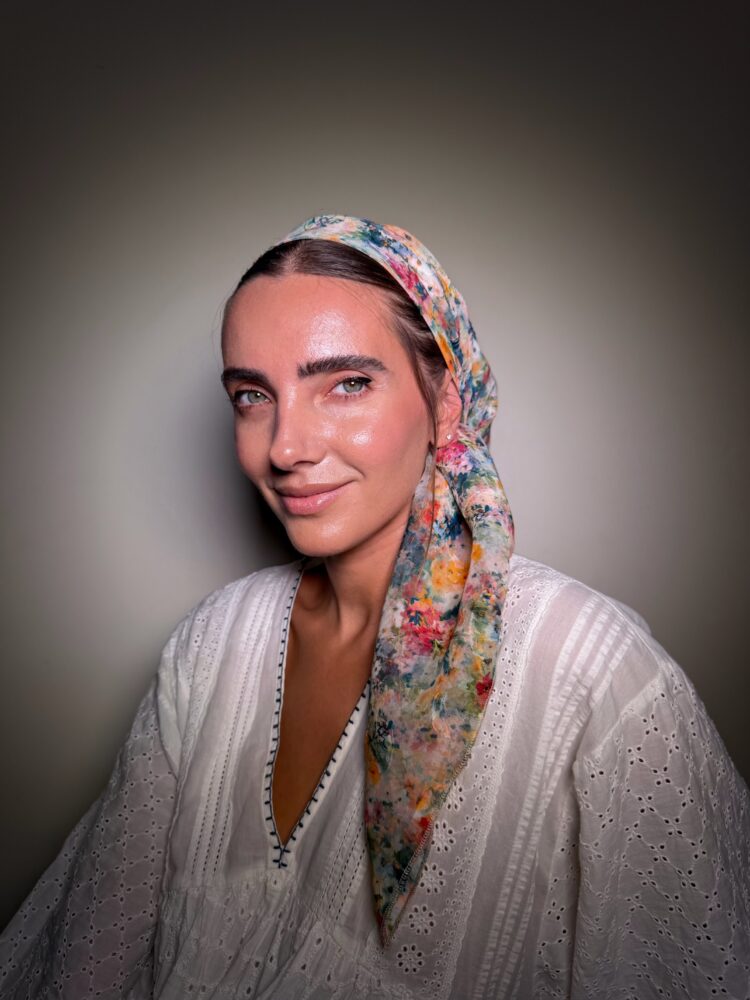 מטפחת מרובעת -רינת